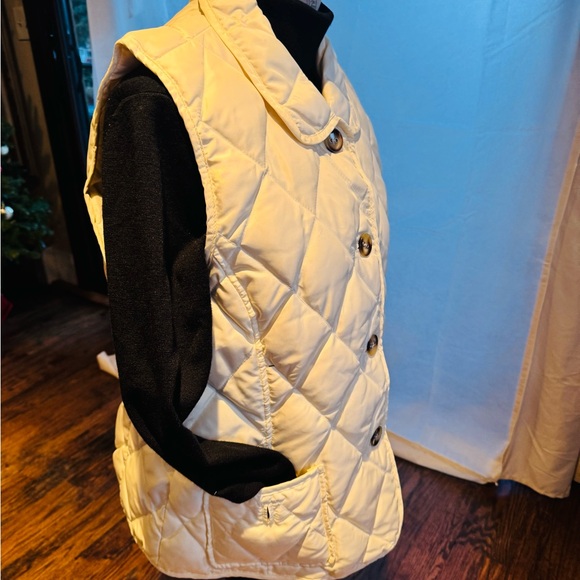 Talbots Barn Vest Quilted With 90% Duck Down - Picture 2 of 8